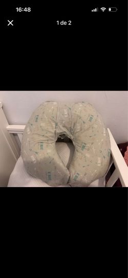 Nursing Pillow & Baby Support Cushion – Good Condition