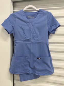 Scrub set