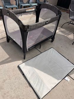 Portable crib