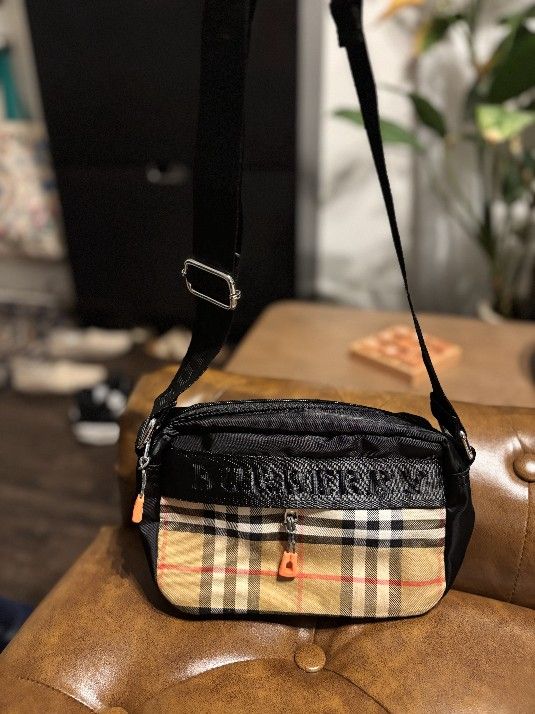 Men Cross Body