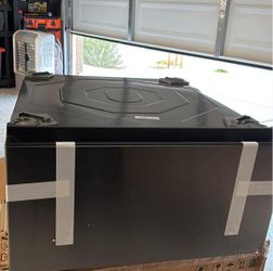 Samsung pedestal