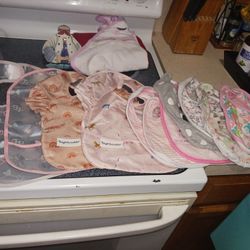 Total 23 Bibs 6 Rubber An Cloth An Plastic All Only 10 Firm