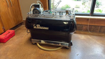 La Marzocco Coffee Machine + Mazzer Grinder