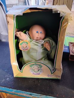Cabbage Patch Premie still in box yet box isn't in great condition