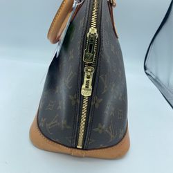 Louis Vuitton damper Trevor pm purse bag w original receipt for Sale in  Orlando, FL - OfferUp