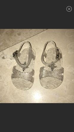 Sandals baby 3-6 months never worn