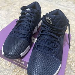 Nike Basketball Men Size 10