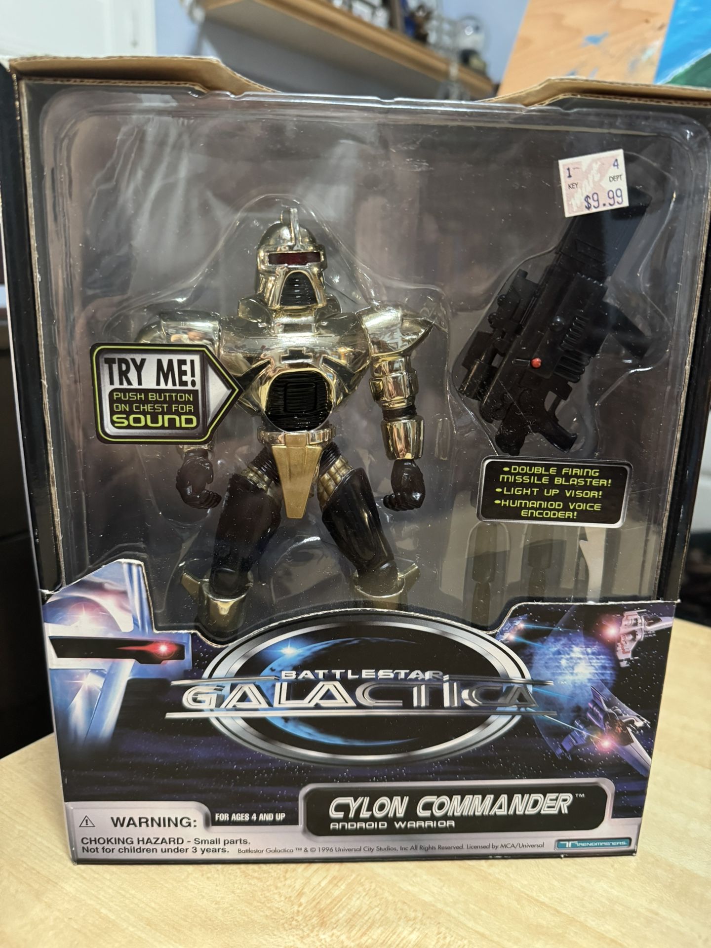Vintage 1996 Trendmasters Battlestar Galactica Cylon Commander Action Figure Sealed