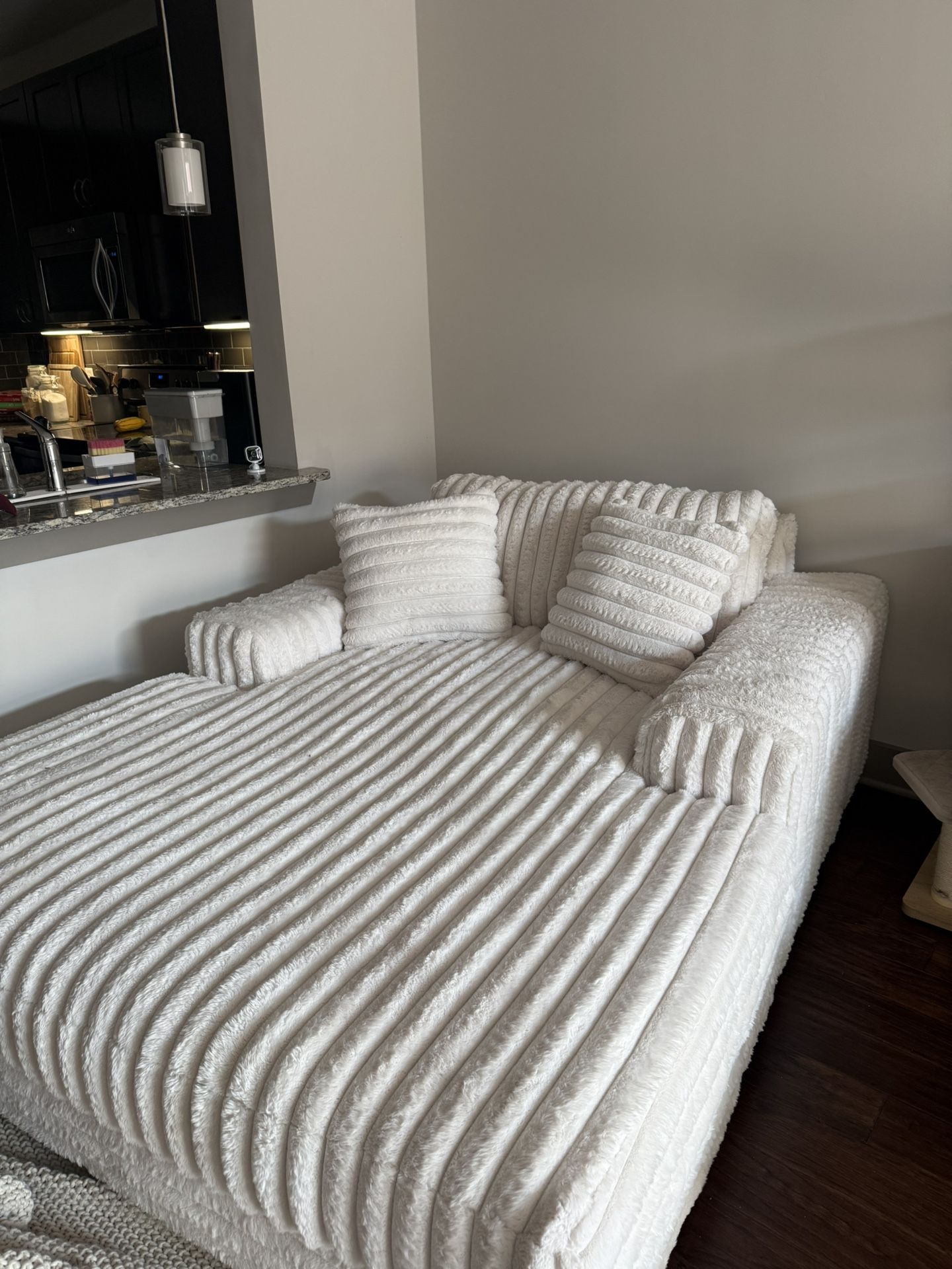 XL Cream Chaise Lounge Couch – Brand New, Super Soft + Pillows