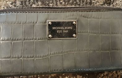 New Michael Kors Wallet
