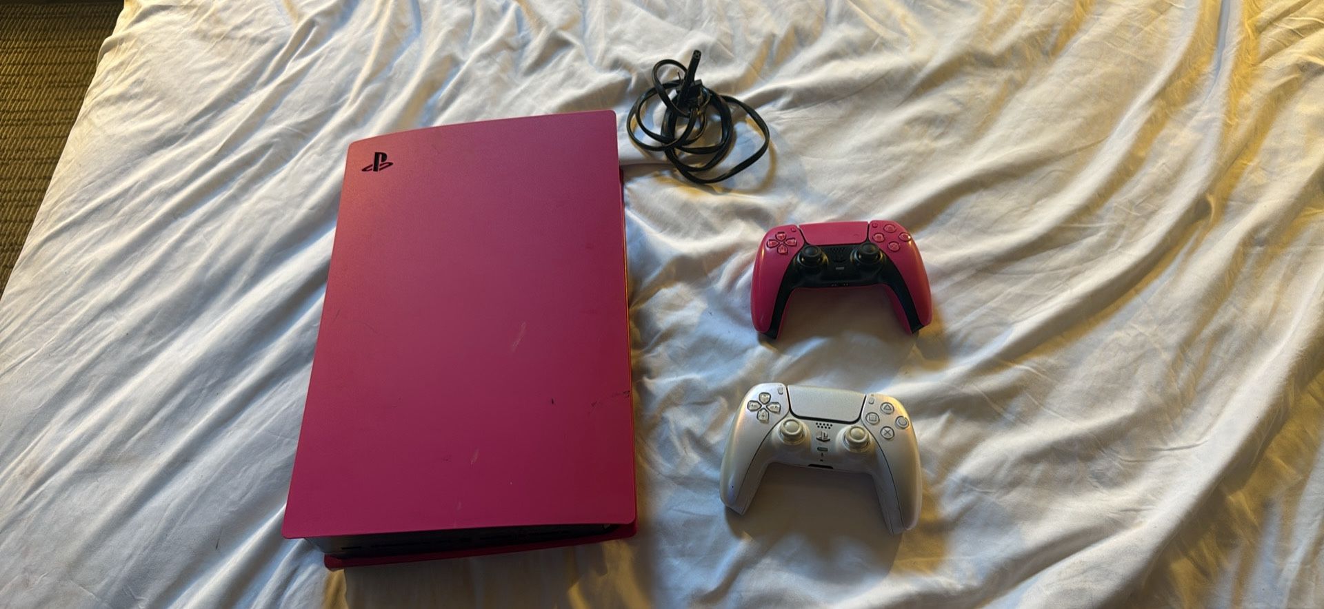 Ps5 With Custom Pink Pannels , Comes With Matching Pink Controller And Chromapearl Controller Also
