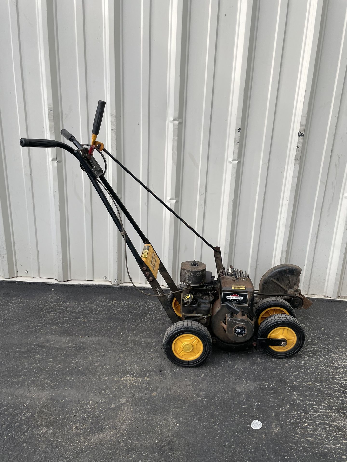 Mclane Edger