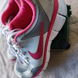 Nike Women Sneakers 