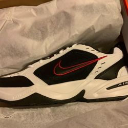 Nike Monarch Size 9 Men