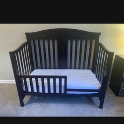 Convertible Bed - Crib, Toddler Bed, Day Bed, Full Bed 
