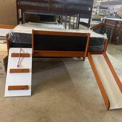 Twin Bunkbed And Mattress 