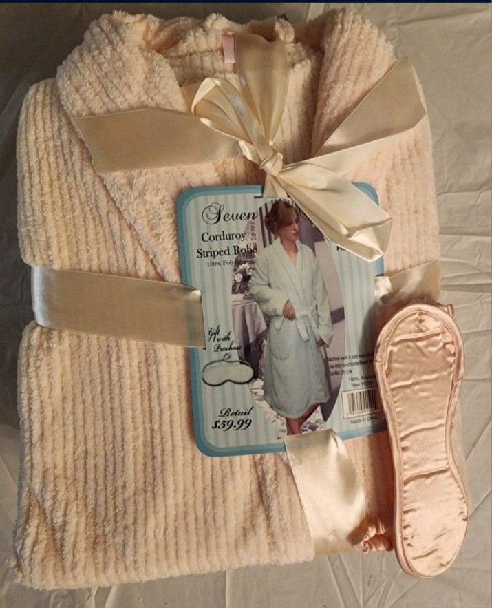 Women's Robe W/ Eye Mask