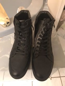 Size 12 men’s express boots brand new