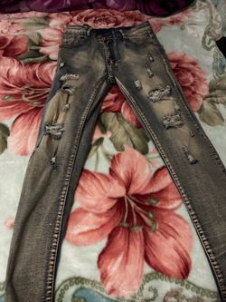 ripped skinny jeans