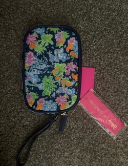 Disney Parks x Lilly Pulitzer Gillie Wristlet Mickey & Minnie Mouse Castle New