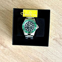 Invicta Men’s Diver Style Watch – Green Bezel Stainless Steel