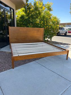 MCM king platform bed ( can deliver for $10 )