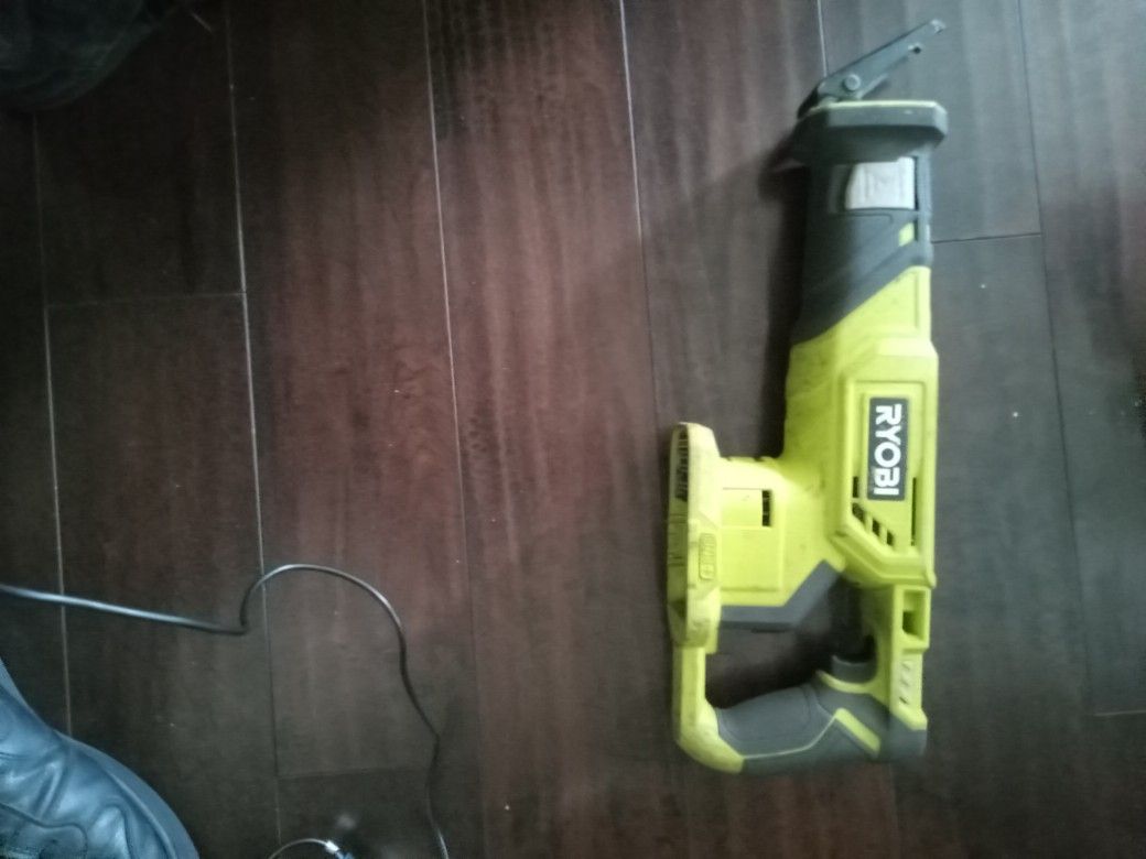 Ryobi Saw saw