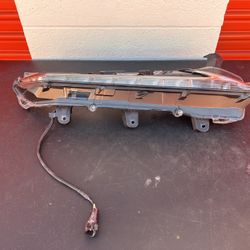 2016-2017-2019-2019-2020 LEXUS NX300H RUNNING FOG LIGHT LED Right Passenger OEM