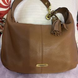 💛🎄 Coach Avery hobo bag💛🎄