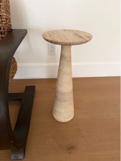 RH CELLINI ROUND DRINK TABLE