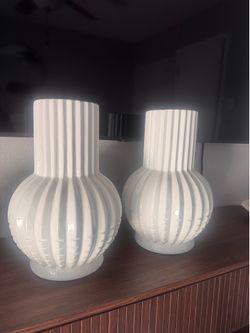 Vases (2)