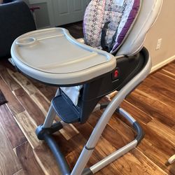 Graco high chair - Lightly Used