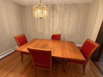 Dining room table