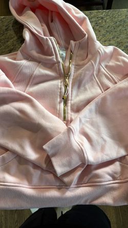 Lululemon Pink Half Zipped Cropped Scuba