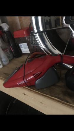Handheld vacuum
