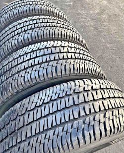 275/65/20 Michelin Selling a set of 4 tires in excellent condition 🫡