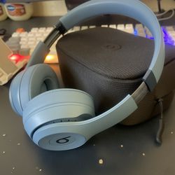 Beats Solo 4 Brand New Stale Blue