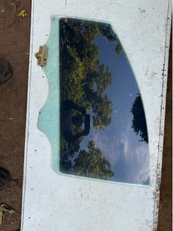 2015-2021 Kia Sedona Door Glass