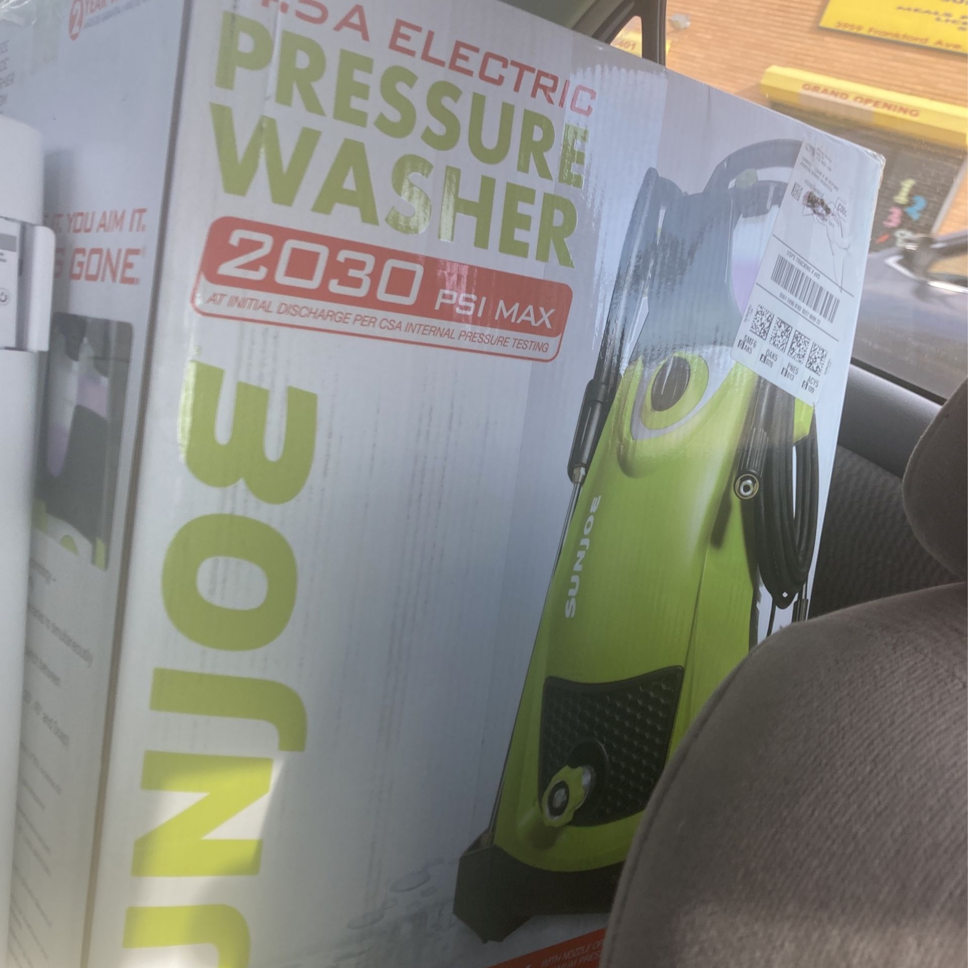 BRAND NEW PRESSURE WASHER 