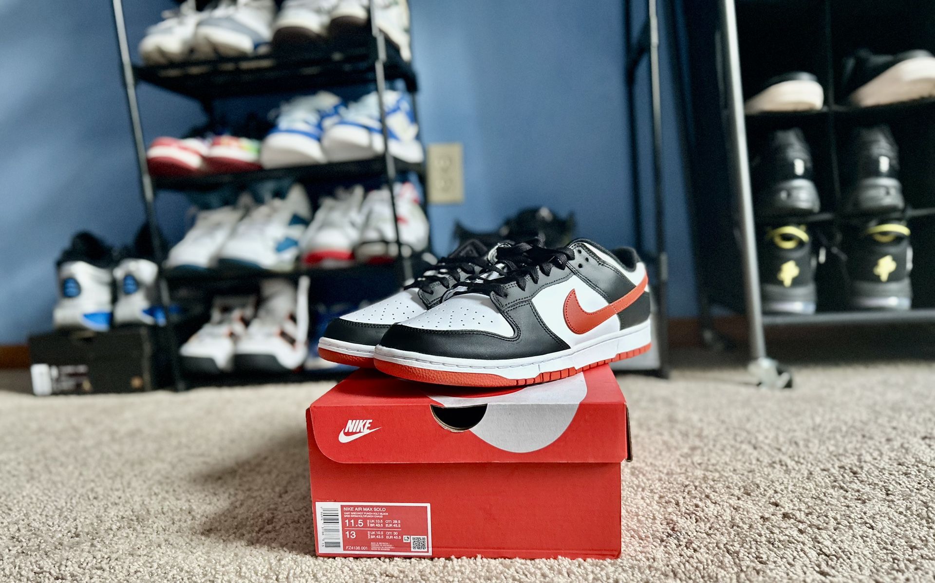 MENS NIKE DUNKS SZ 11.5