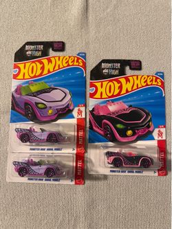 Hot wheels monster high ghoul mobile