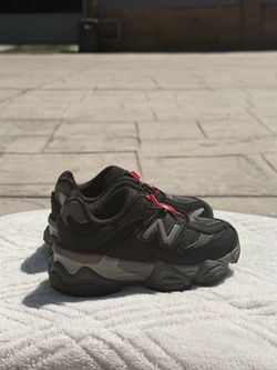 New Balance 9060 Black Grey Red Sneakers size 7