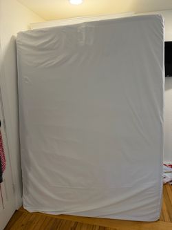 Casper queen mattress, medium, great condition