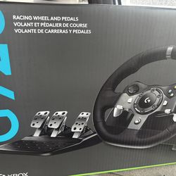 G920 Racing wheel pedals Xbox