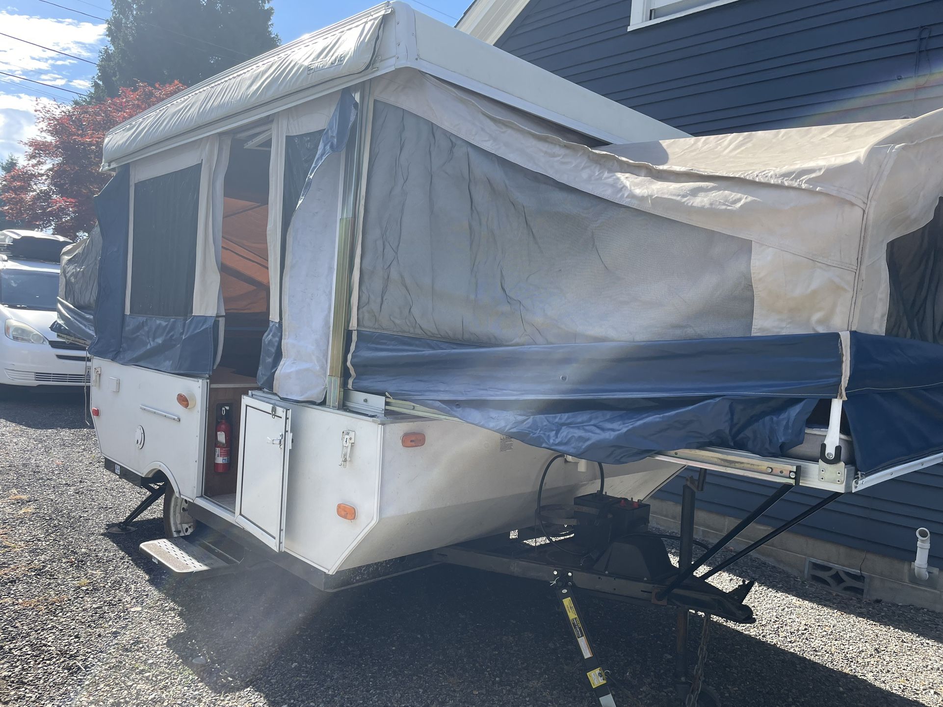 2006 Flagstaff Pop Up Camper
