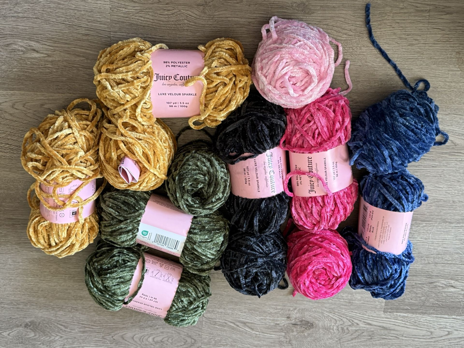Juicy Couture Luxe Velour Sparkle Yarn
