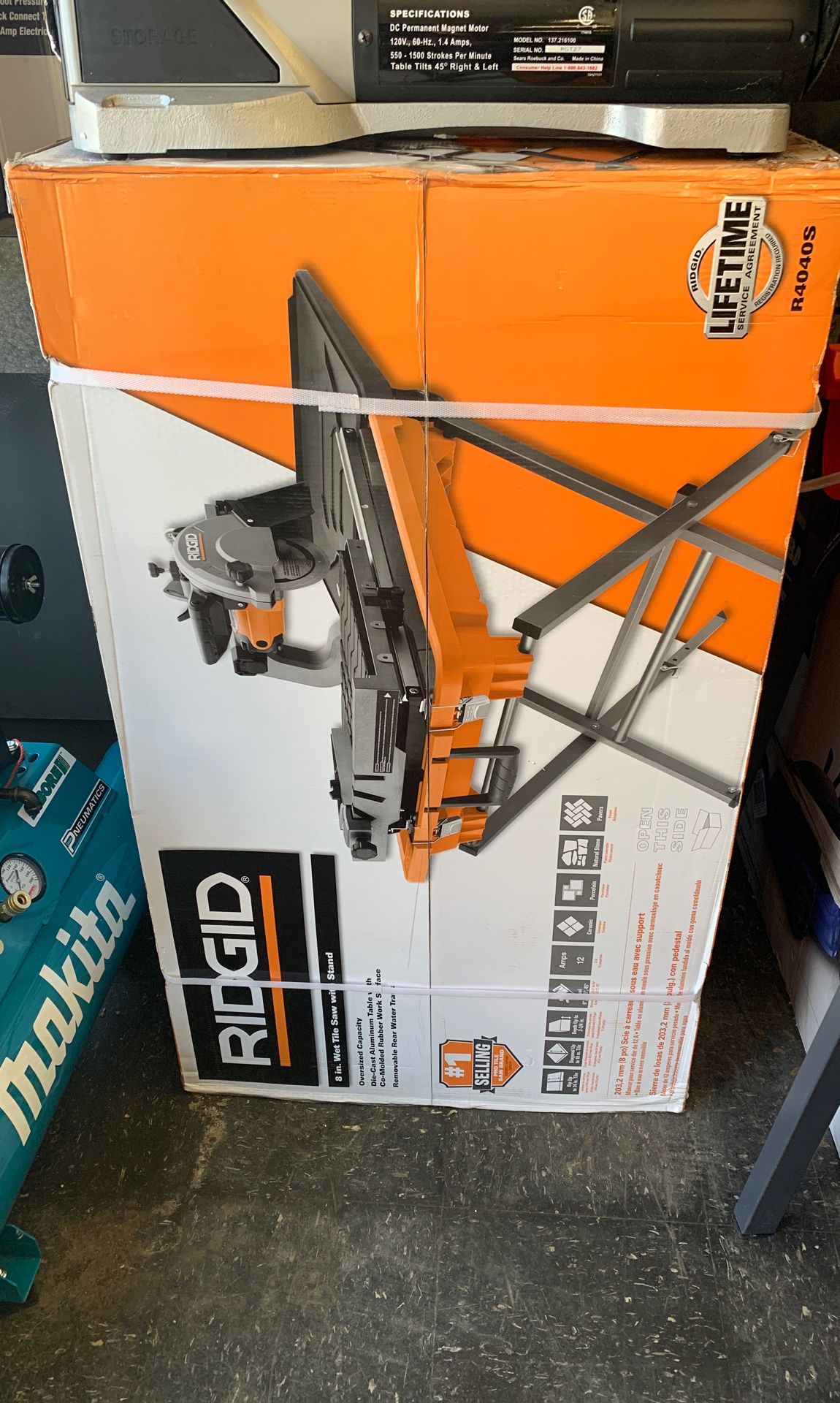 RIDGID 8” Wet Tile Saw with Stand - NEW