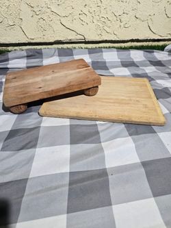 Rectangular footed Wood serving board / decorative riser