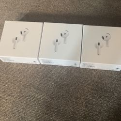 Apple AirPods With Active Noise Cancellation 