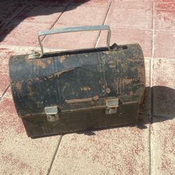 Vintage Lunch Box/tool Box.